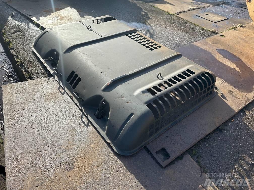 CAT 325DL hood Chassis