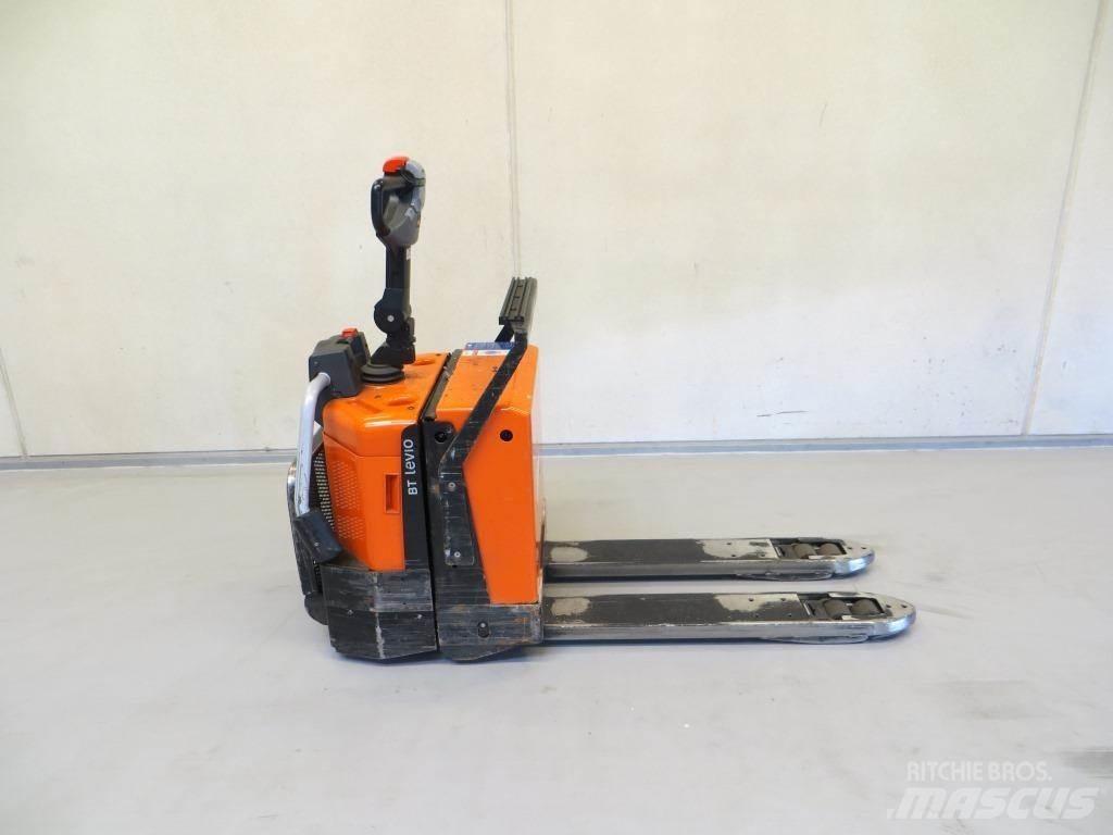 BT LPE200/8 Gabelstapler mit Fahrerstand