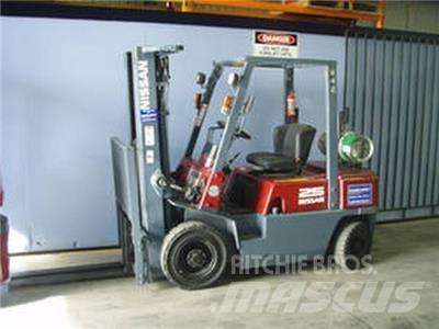 Nissan RJ02A25U Andere Gabelstapler