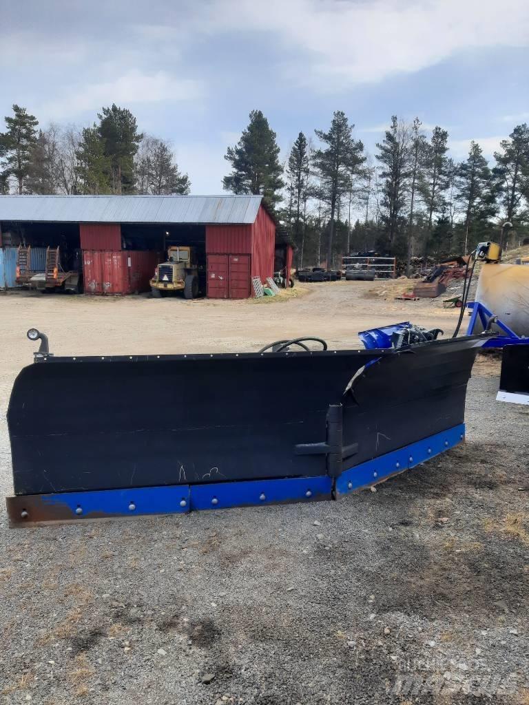 Padagas SSVL 4M Pflüge