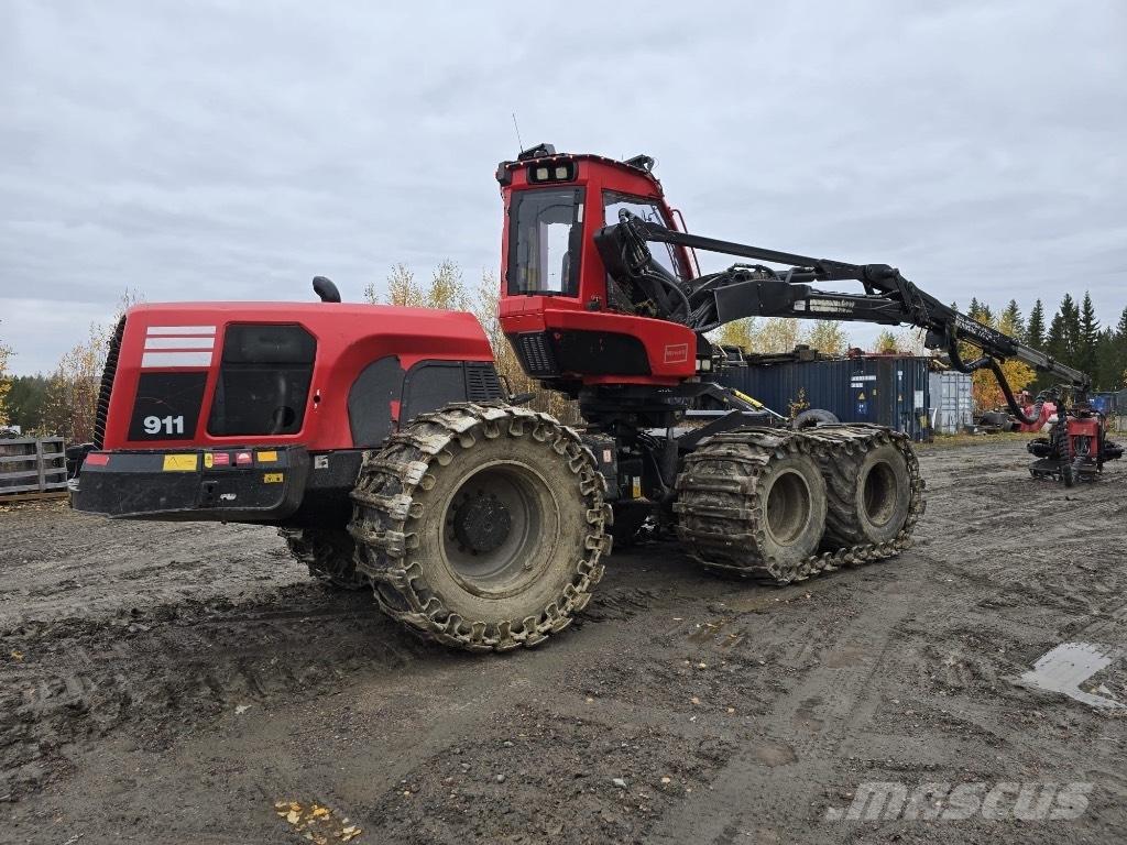 Komatsu 911.7 Harvester