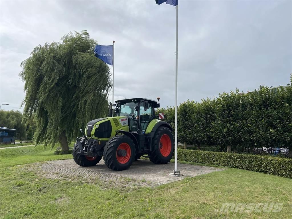 CLAAS Axion 830 Traktoren