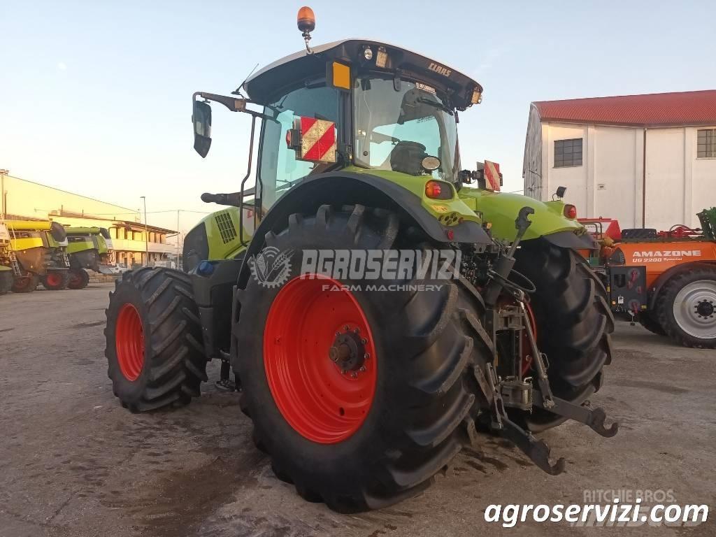 CLAAS Axion 830 Traktoren