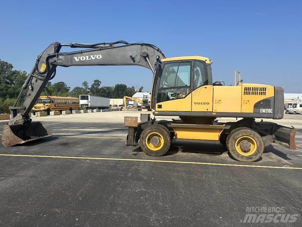 Volvo EW 210 C Mobilbagger
