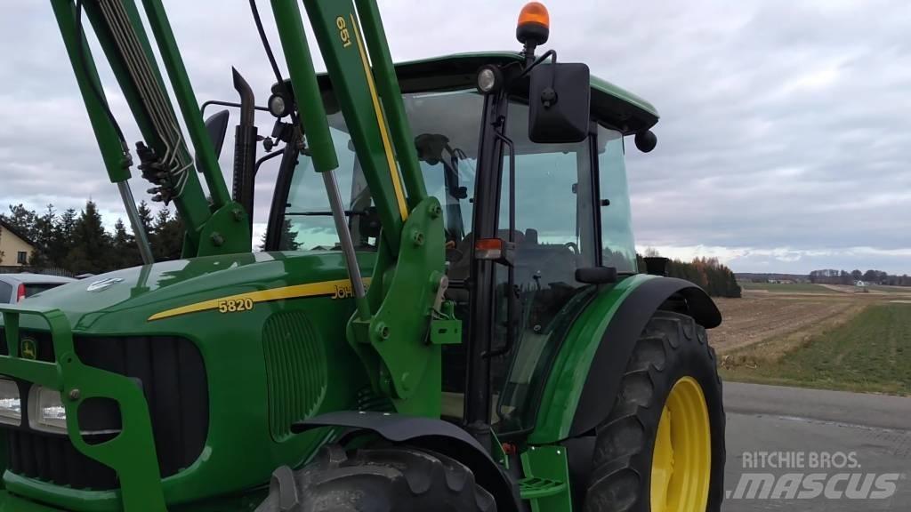 John Deere 5820 Traktoren
