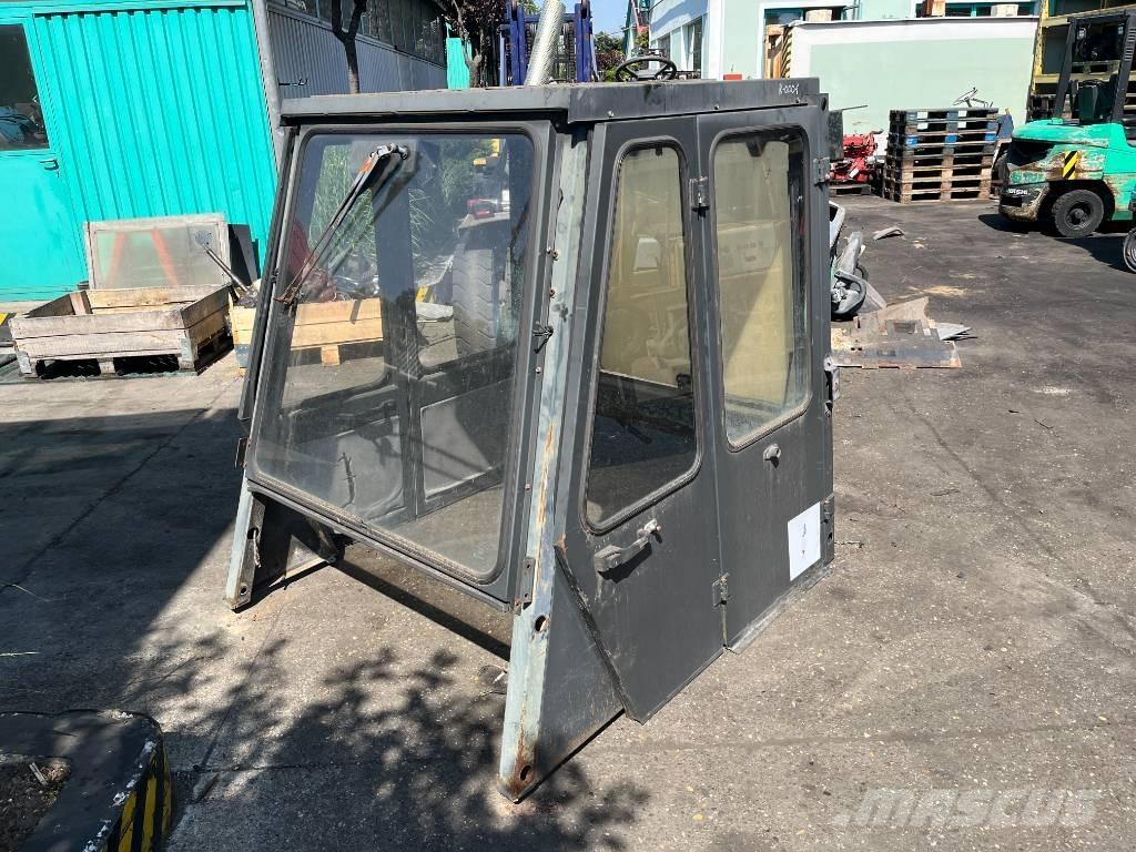 Nissan CABIN W-1038 Kabinen