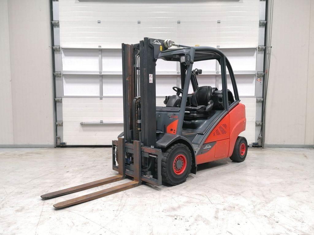 Linde H35T-02 Gasstapler