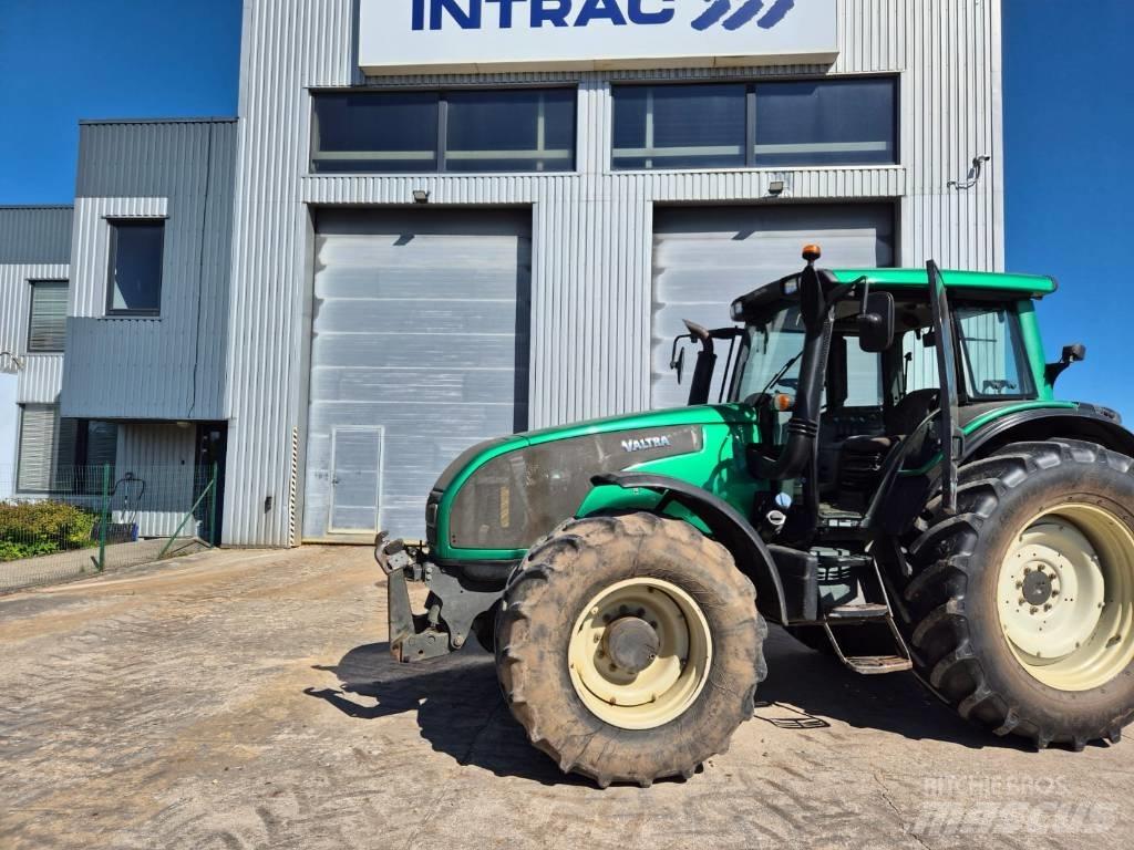 Valtra T 173 H Traktoren