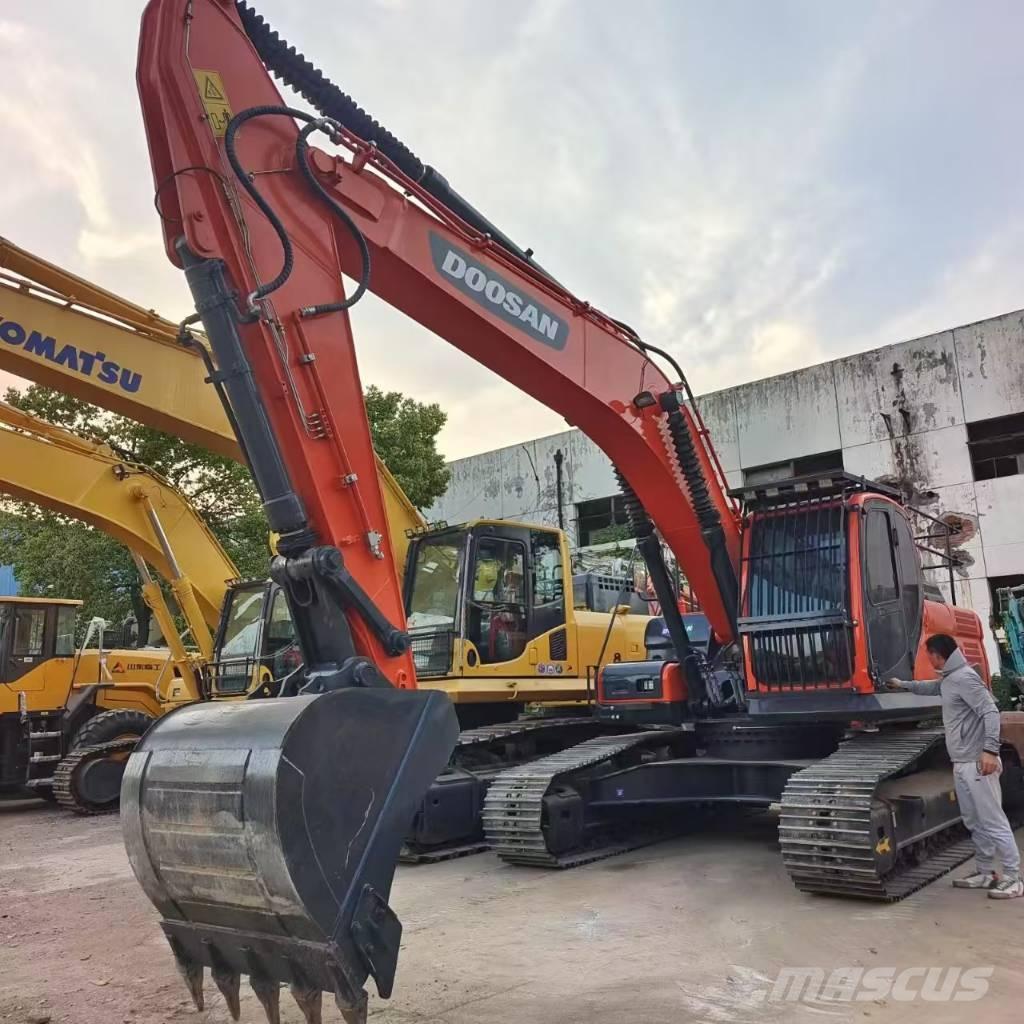Doosan DX 300LC-9C Raupenbagger