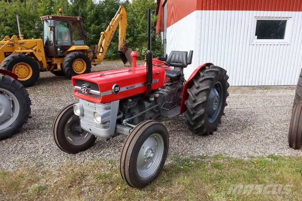 Massey Ferguson 135 Traktoren