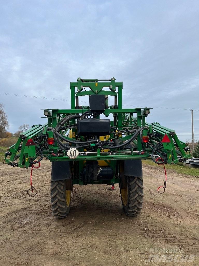 John Deere 740 Anhängespritzen