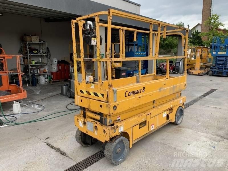 Haulotte Compact 8 Scheren-Arbeitsbühnen