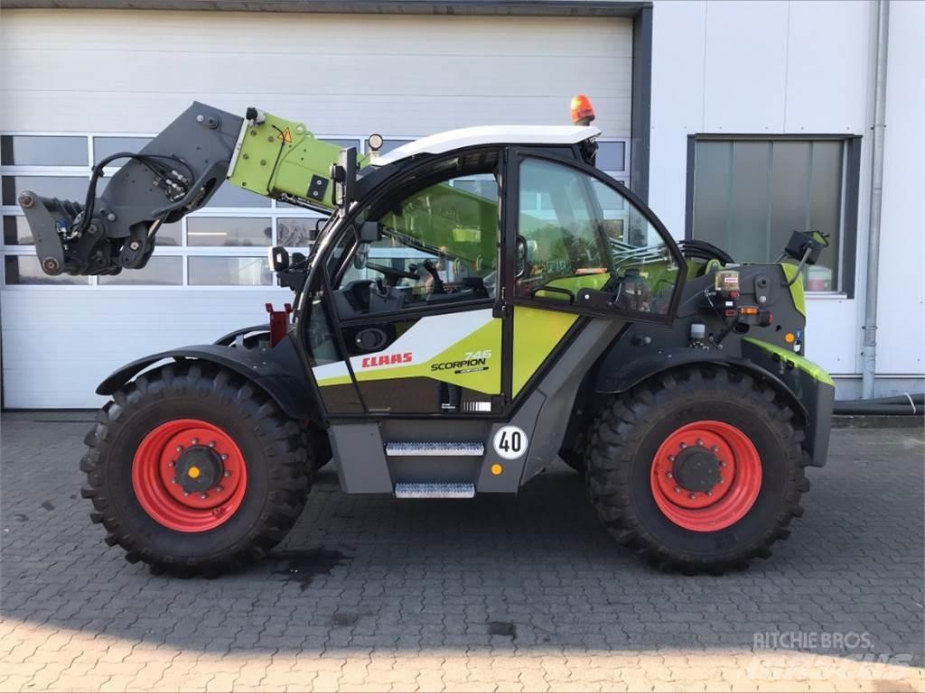 Liebherr T46-7S Teleskoplader