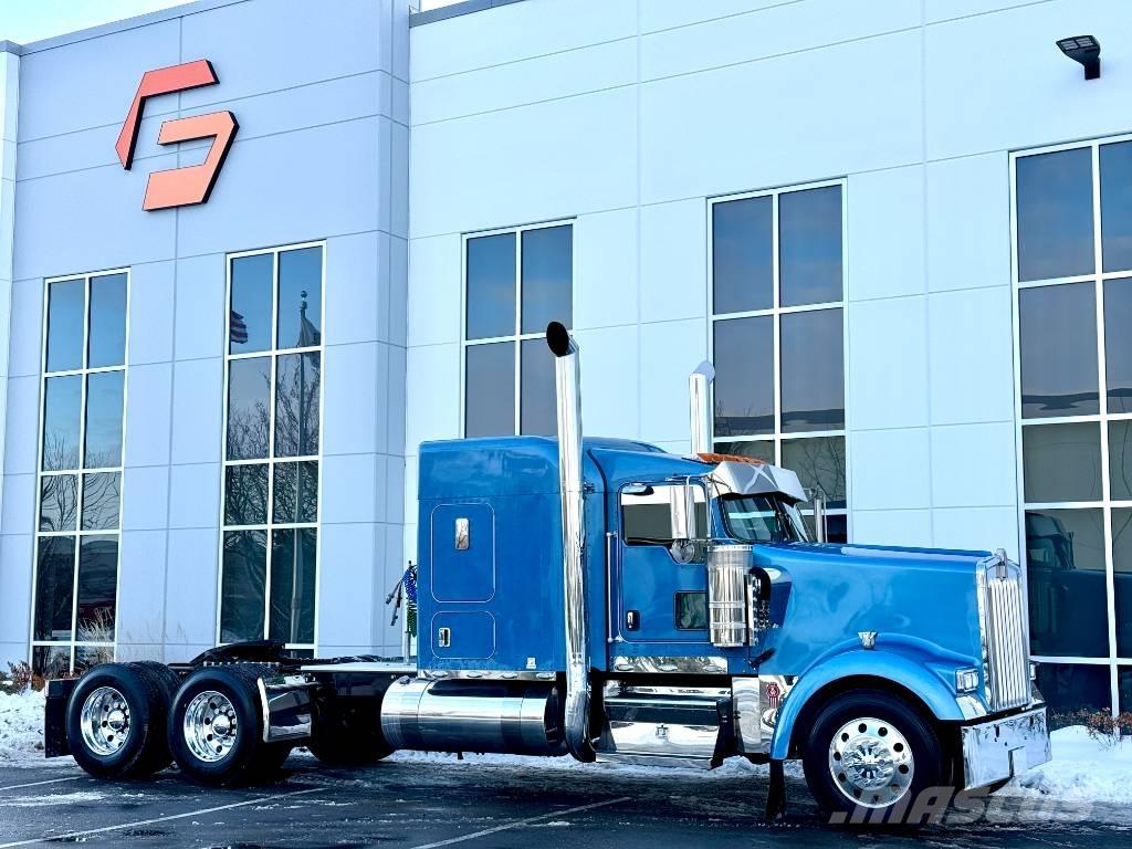 Kenworth W 900 Sattelzugmaschinen