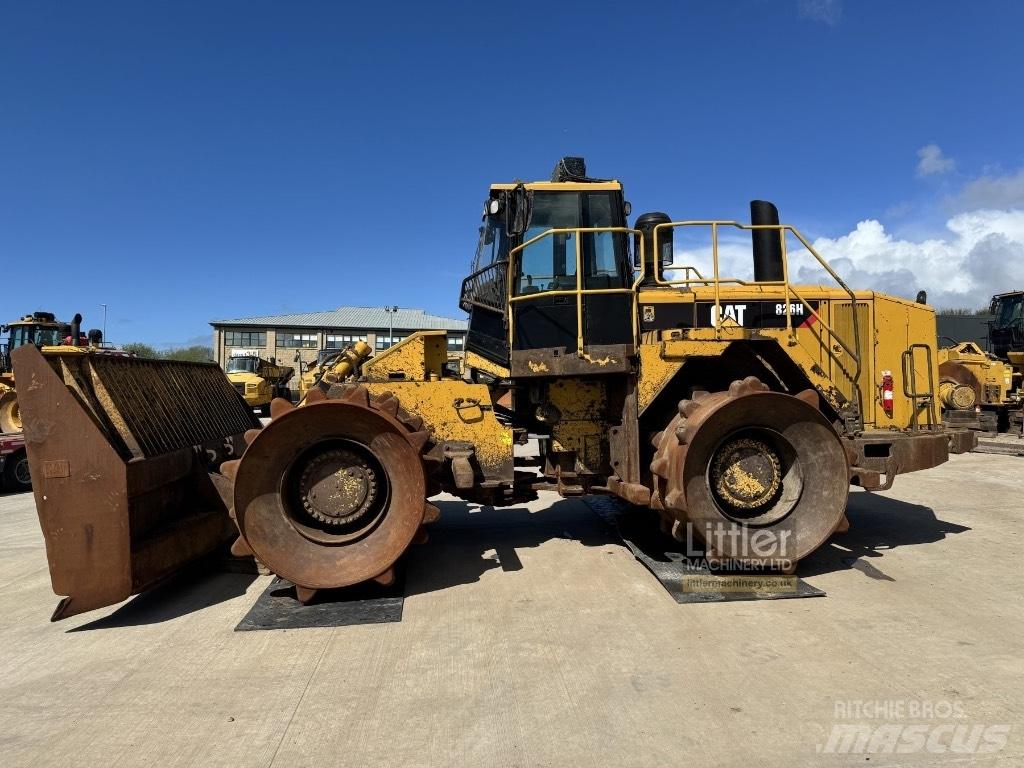 CAT 826H Müllverdichter