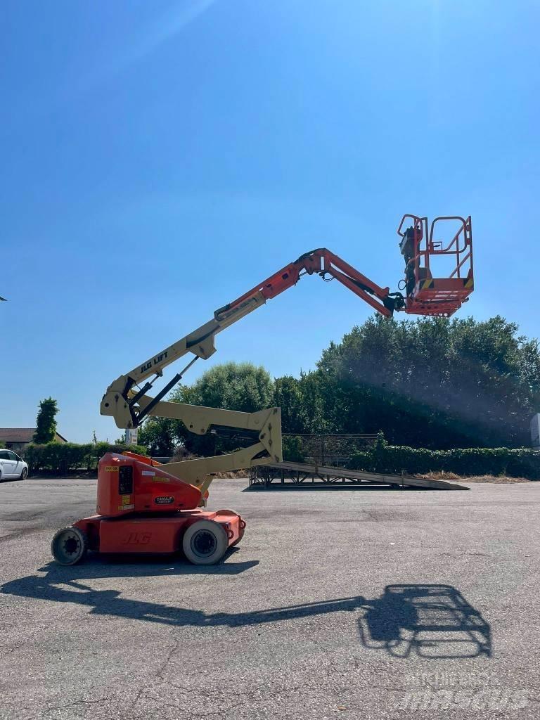 JLG E 400 AJP Gelenkteleskoparbeitsbühnen