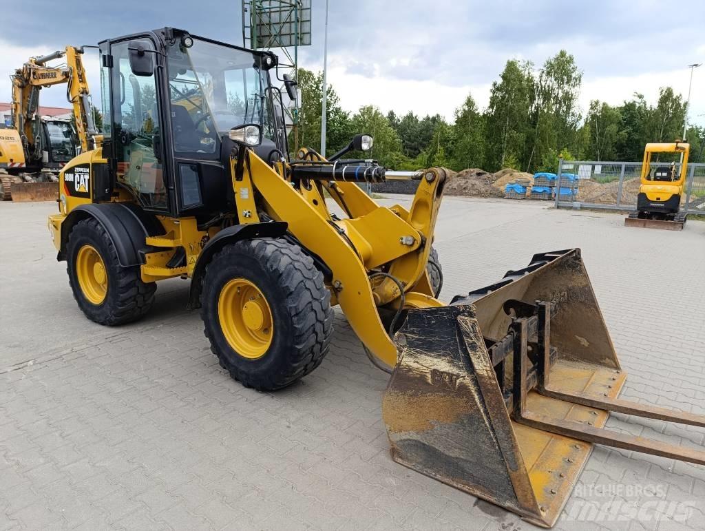 CAT 908M Radlader