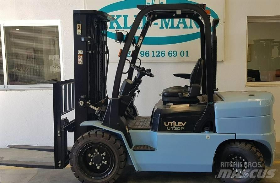 Utilev (5586) UT30P Dieselstapler