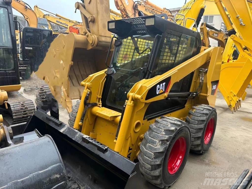 CAT 246 D Kompaktlader