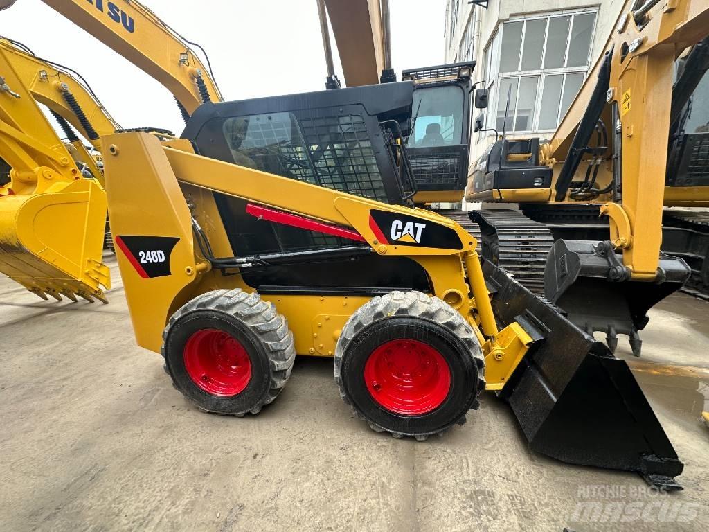 CAT 246 D Kompaktlader