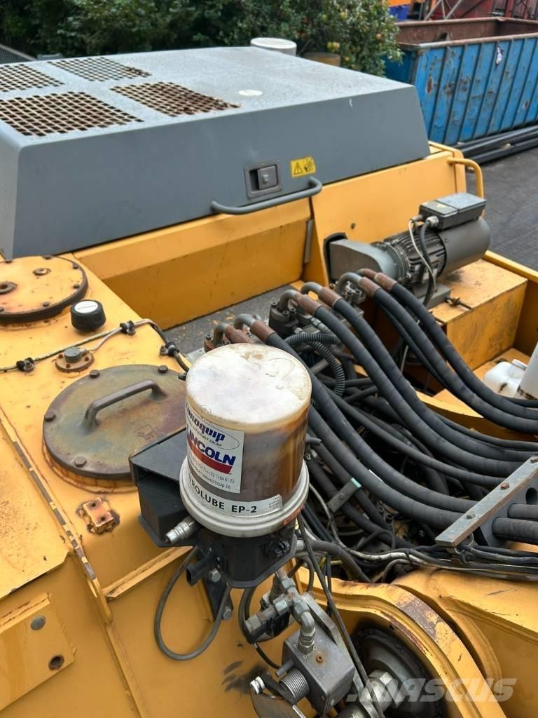 Liebherr 934 B Materialumschlag