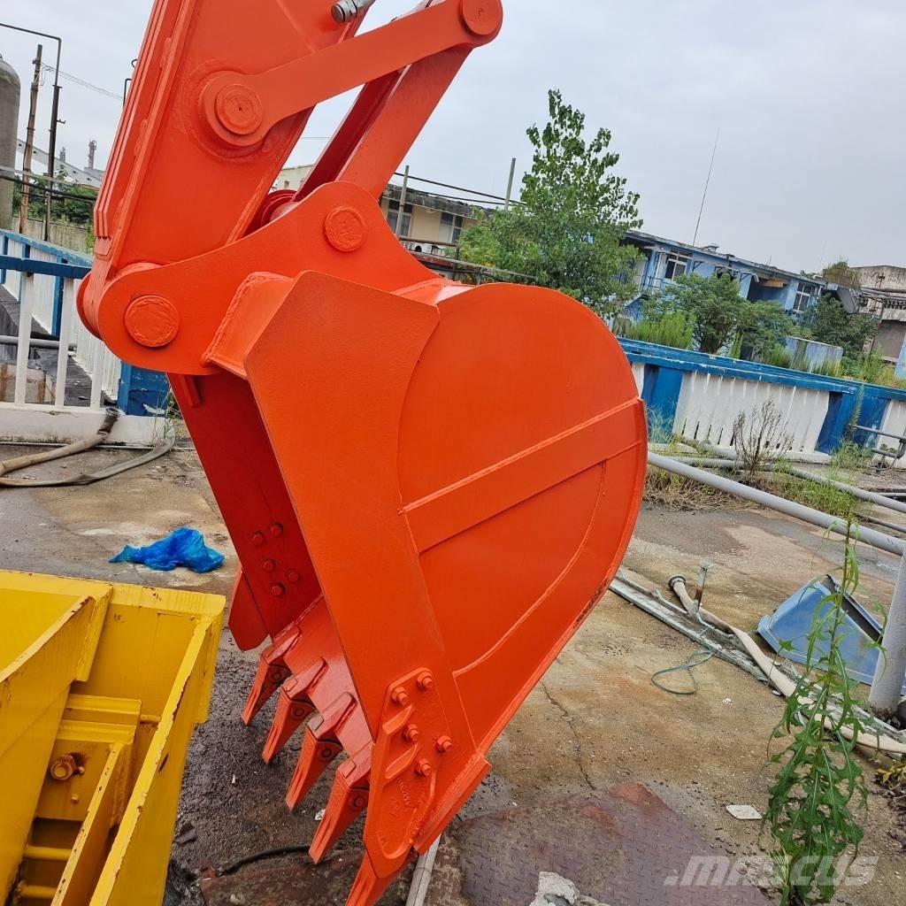Doosan DX 225 Raupenbagger