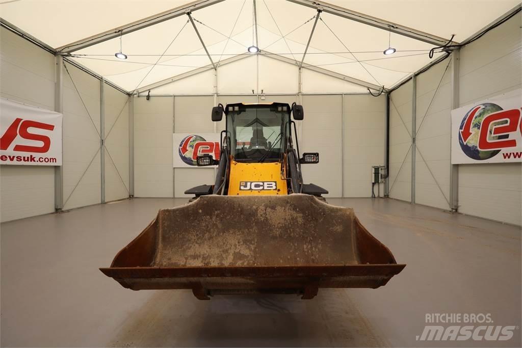 JCB 411 WHEEL LOADER Pflanzmaschinen