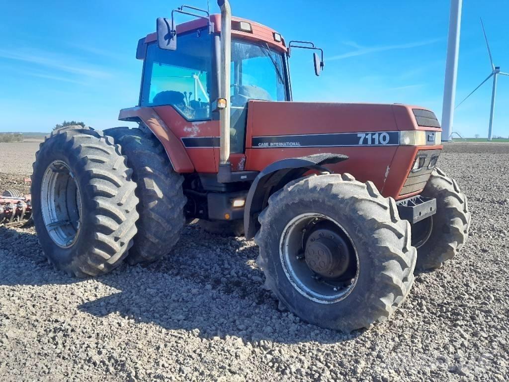 Case IH Magnum 7110 Traktoren