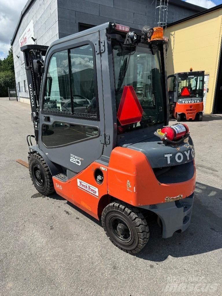 Toyota 06-8FD20F Dieselstapler