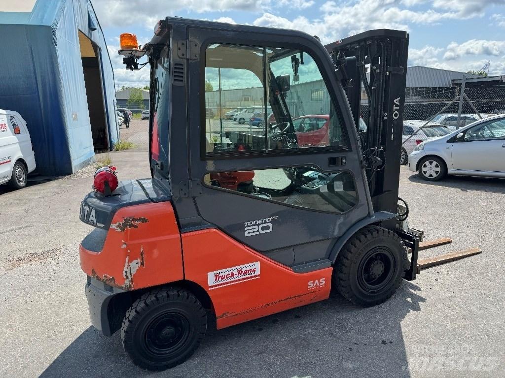 Toyota 06-8FD20F Dieselstapler