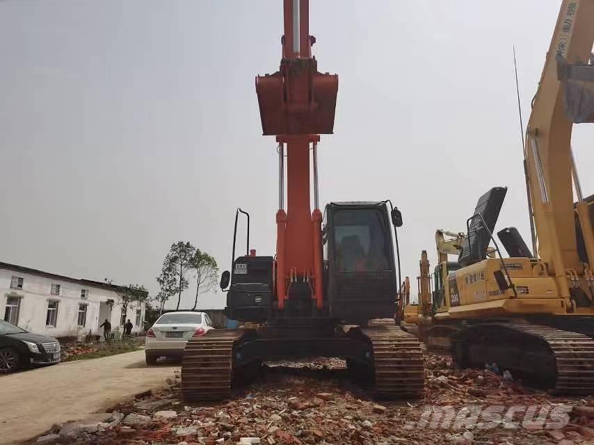 Hitachi ZX 210 Raupenbagger