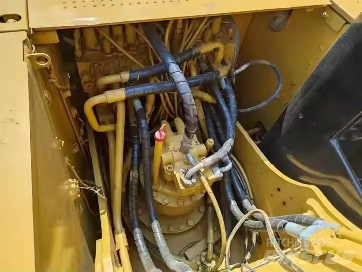 CAT CAT323D2L Raupenbagger