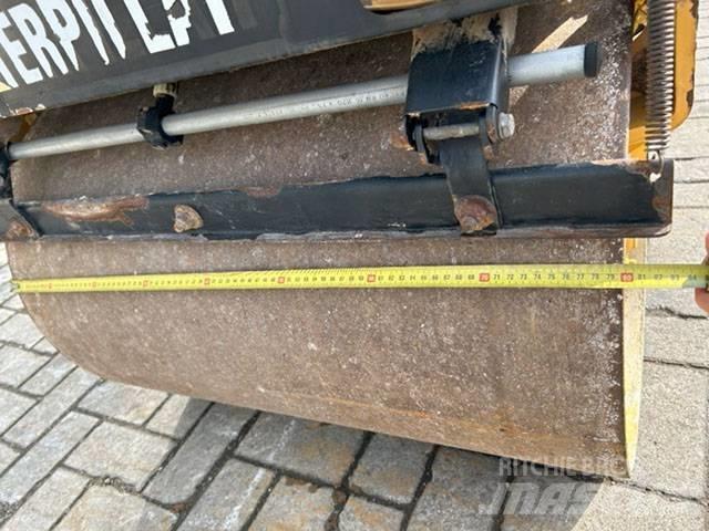 CAT CB 114 Tandemwalzen