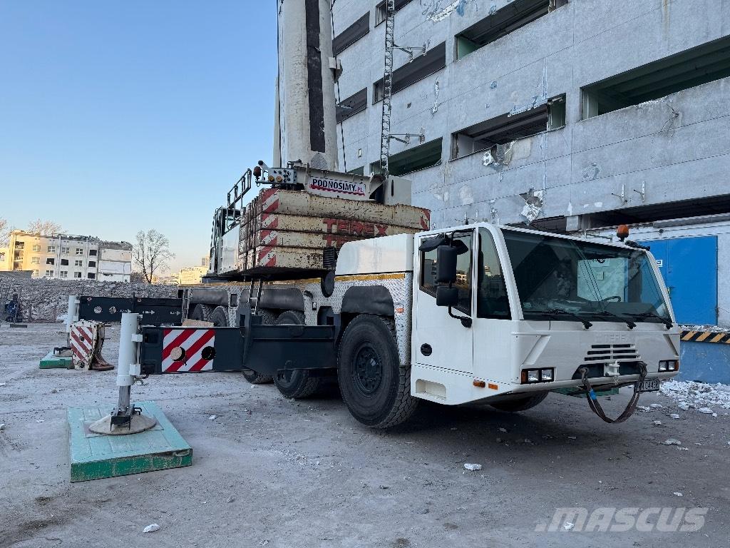 Demag AC 200-1 All-Terrain-Krane