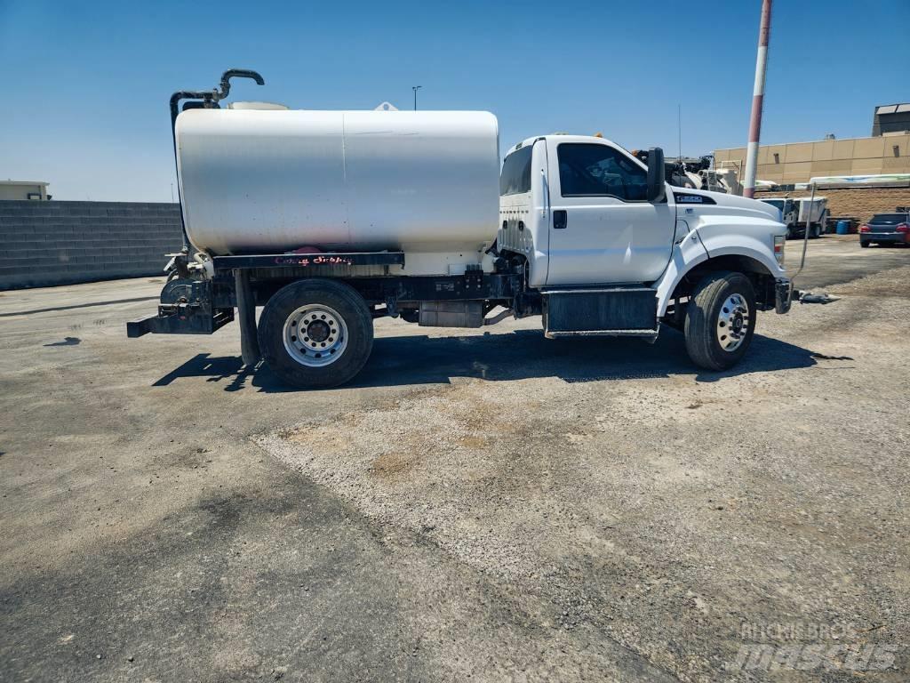 Ford F 650 SD Wassertanker