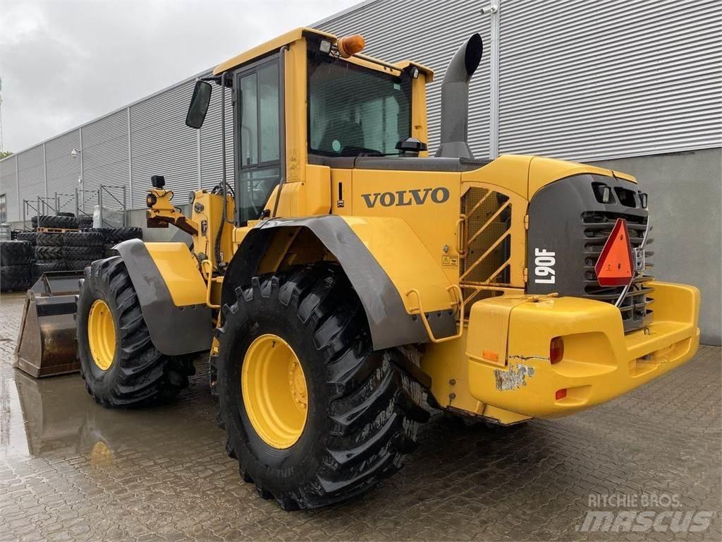 Volvo L90F Radlader