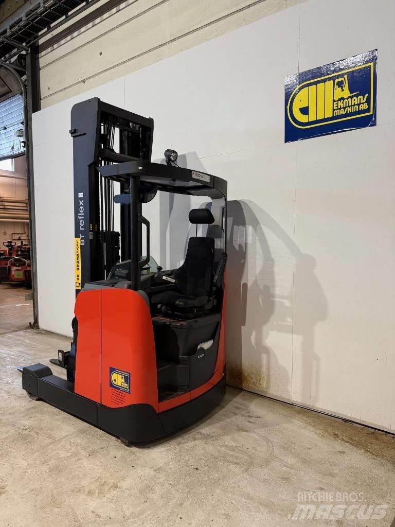 BT truck RRE160HE Schubmaststapler
