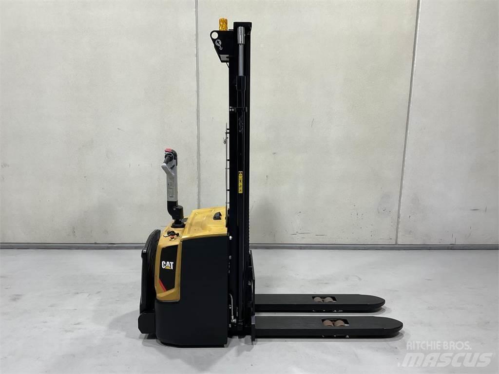 CAT NSP16N2R Selbstfahrstapler