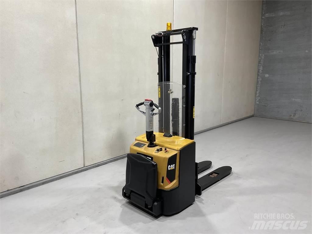 CAT NSP16N2R Selbstfahrstapler