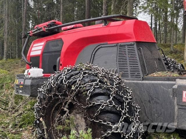 Komatsu 951 Harvester