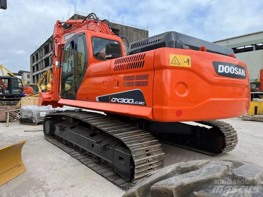 Doosan DX 300 Raupenbagger