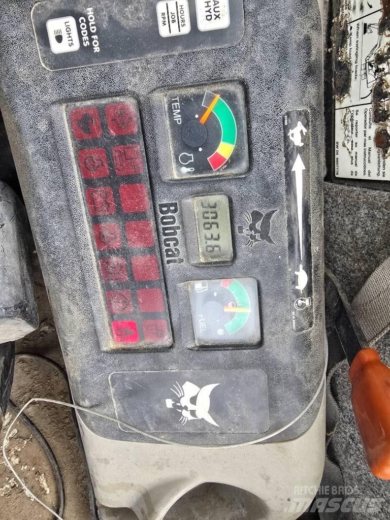 Bobcat 341 G Minibagger < 7t