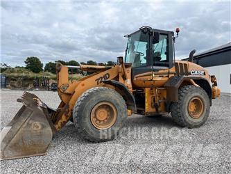 CASE 721 D Radlader