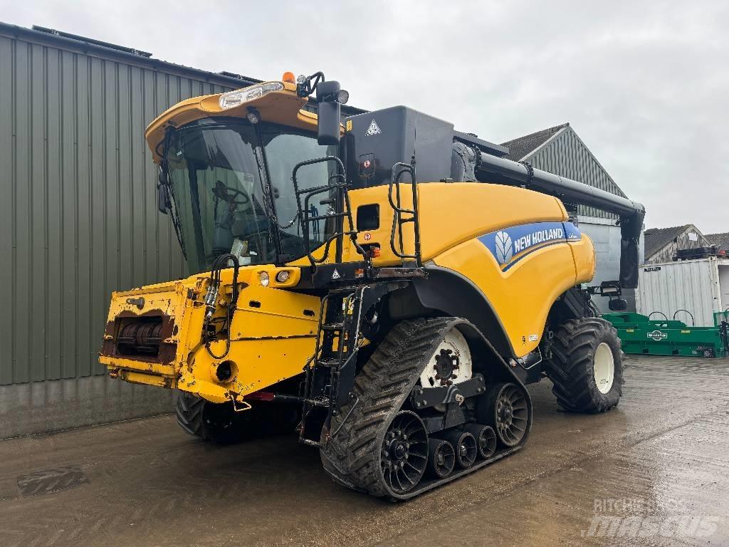New Holland CR 9090 Mähdrescher