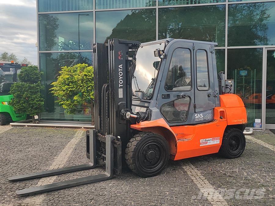 Toyota 02-7FD35 Dieselstapler