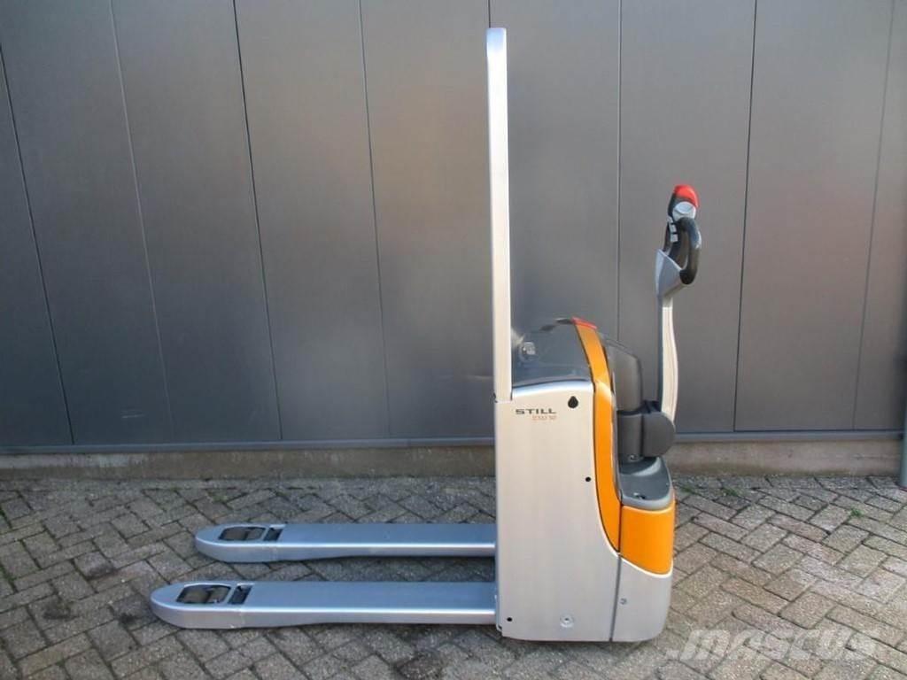 Still EXU16 Niedergabelstapler