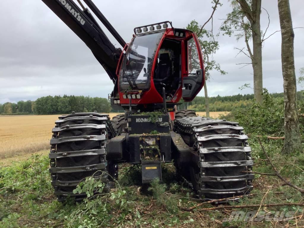 Komatsu 951 Harvester