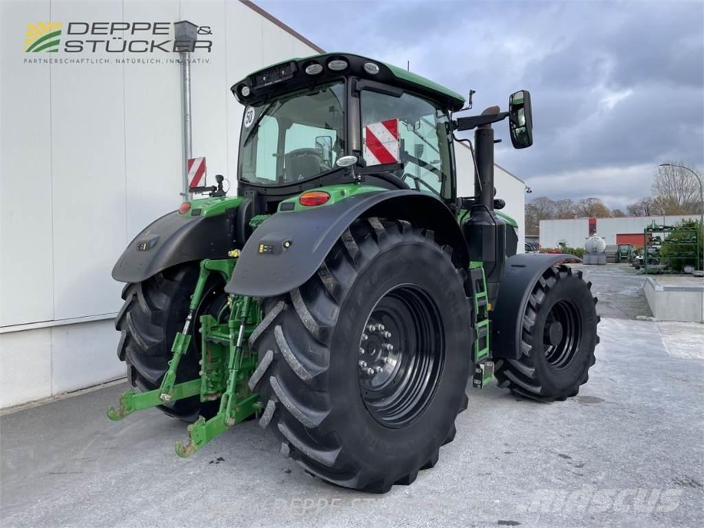 John Deere 6250R Traktoren