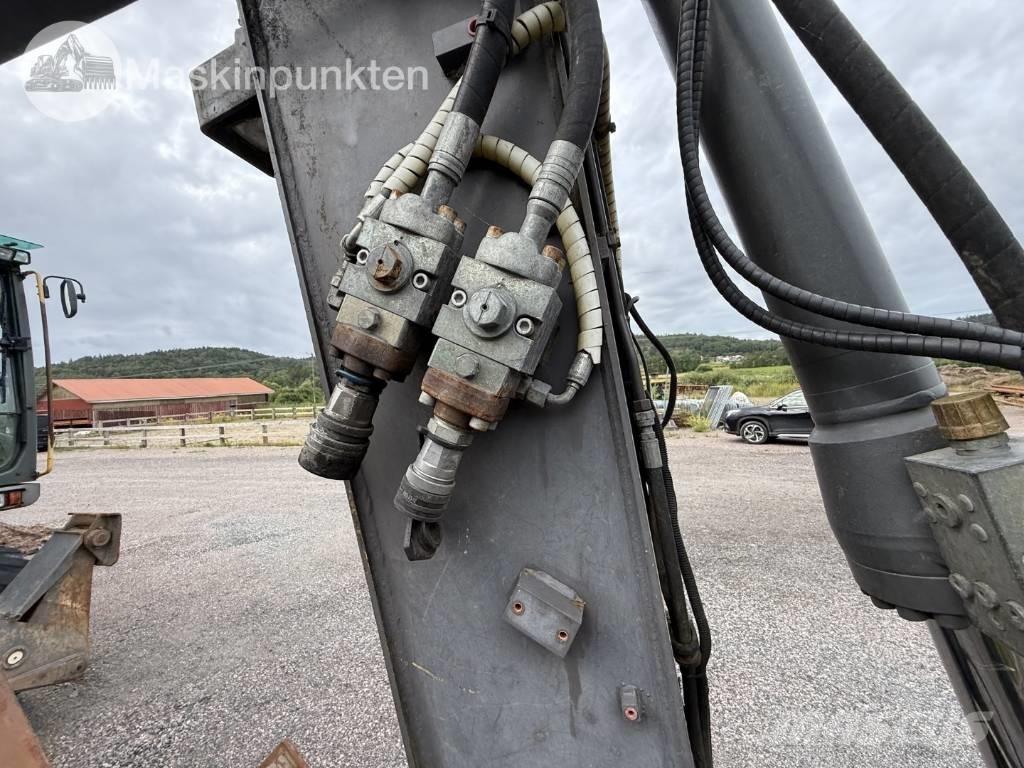 Volvo EW 140 C Mobilbagger