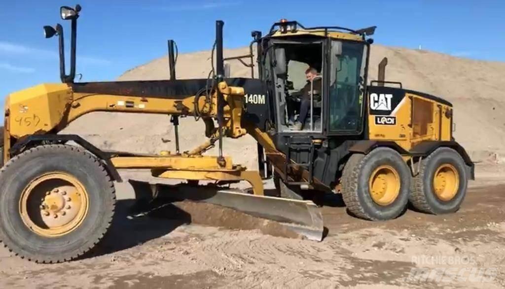 CAT 140M Grader